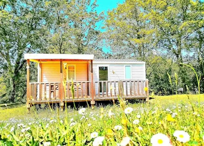 Zecamping 3 Animaux Acceptes Parc Aquatique Proche Riviere Lot Κάμπινγκ