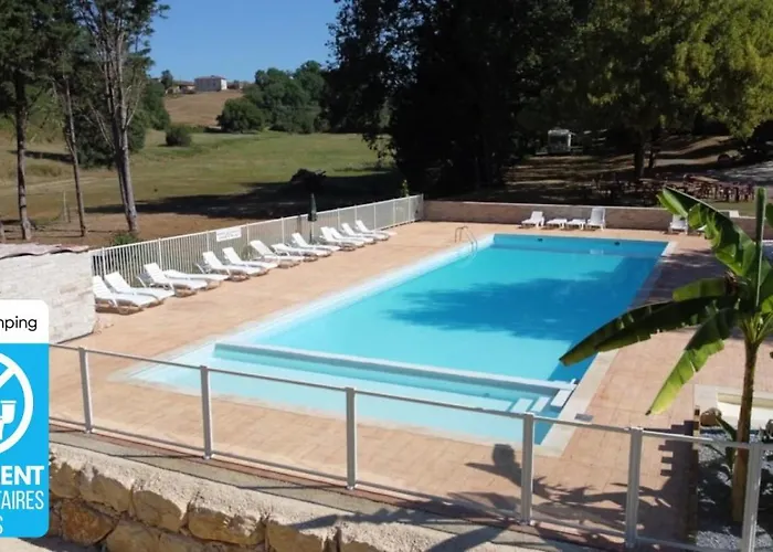 Zecamping 3 Animaux Acceptes Parc Aquatique Proche Riviere Lot Κάμπινγκ
