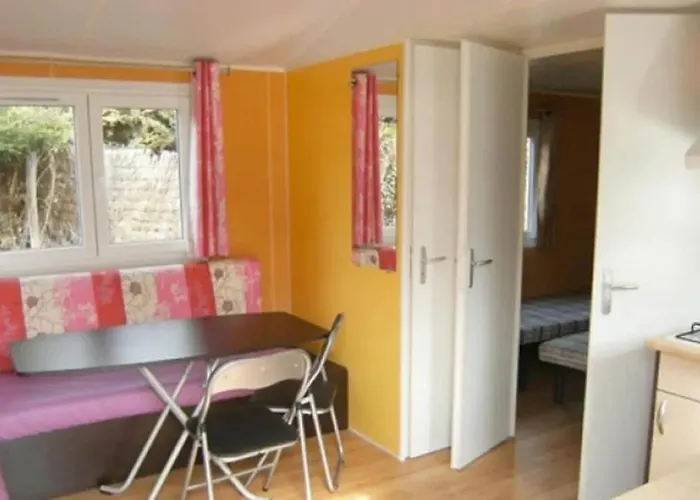 Zecamping 3 Animaux Acceptes Parc Aquatique Proche Riviere Lot Κάμπινγκ Soturac