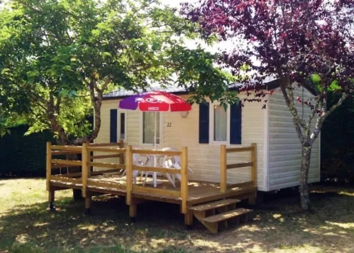 Zecamping 3 Animaux Acceptes Parc Aquatique Proche Riviere Lot Κάμπινγκ *