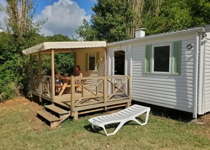 Zecamping 3 Animaux Acceptes Parc Aquatique Proche Riviere Lot Κάμπινγκ *