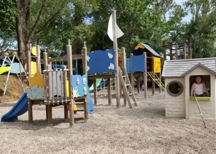 Zecamping 3 Animaux Acceptes Parc Aquatique Proche Riviere Lot Κάμπινγκ Soturac