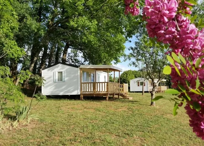 Zecamping 3 Animaux Acceptes Parc Aquatique Proche Riviere Lot Κάμπινγκ *