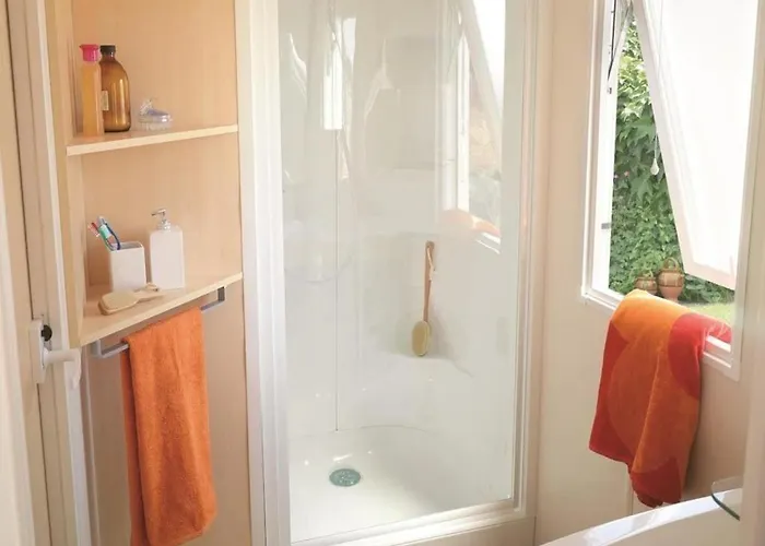 Zecamping 3 Animaux Acceptes Parc Aquatique Proche Riviere Lot Κάμπινγκ *