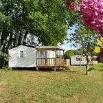 Zecamping 3 Animaux Acceptes Parc Aquatique Proche Riviere Lot Campingplatz *