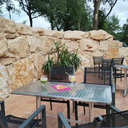 Zecamping 3 Animaux Acceptes Parc Aquatique Proche Riviere Lot Soturac