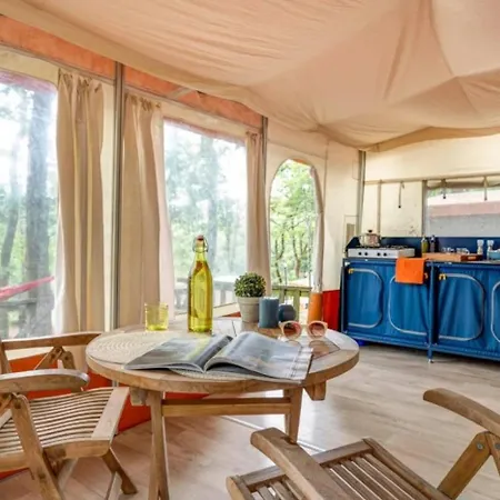 3 Etoiles - Parc Aquatique - Eehcdb