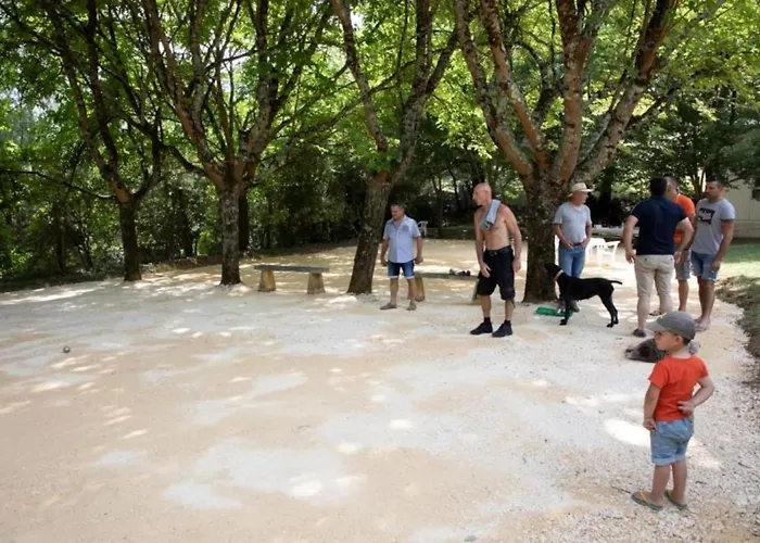 مكان تخييم Zecamping 3 Animaux Acceptes Parc Aquatique Proche Riviere Lot